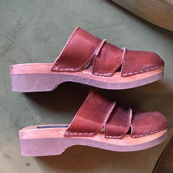 Maine Woods Leather Mules - Picture 5 of 6